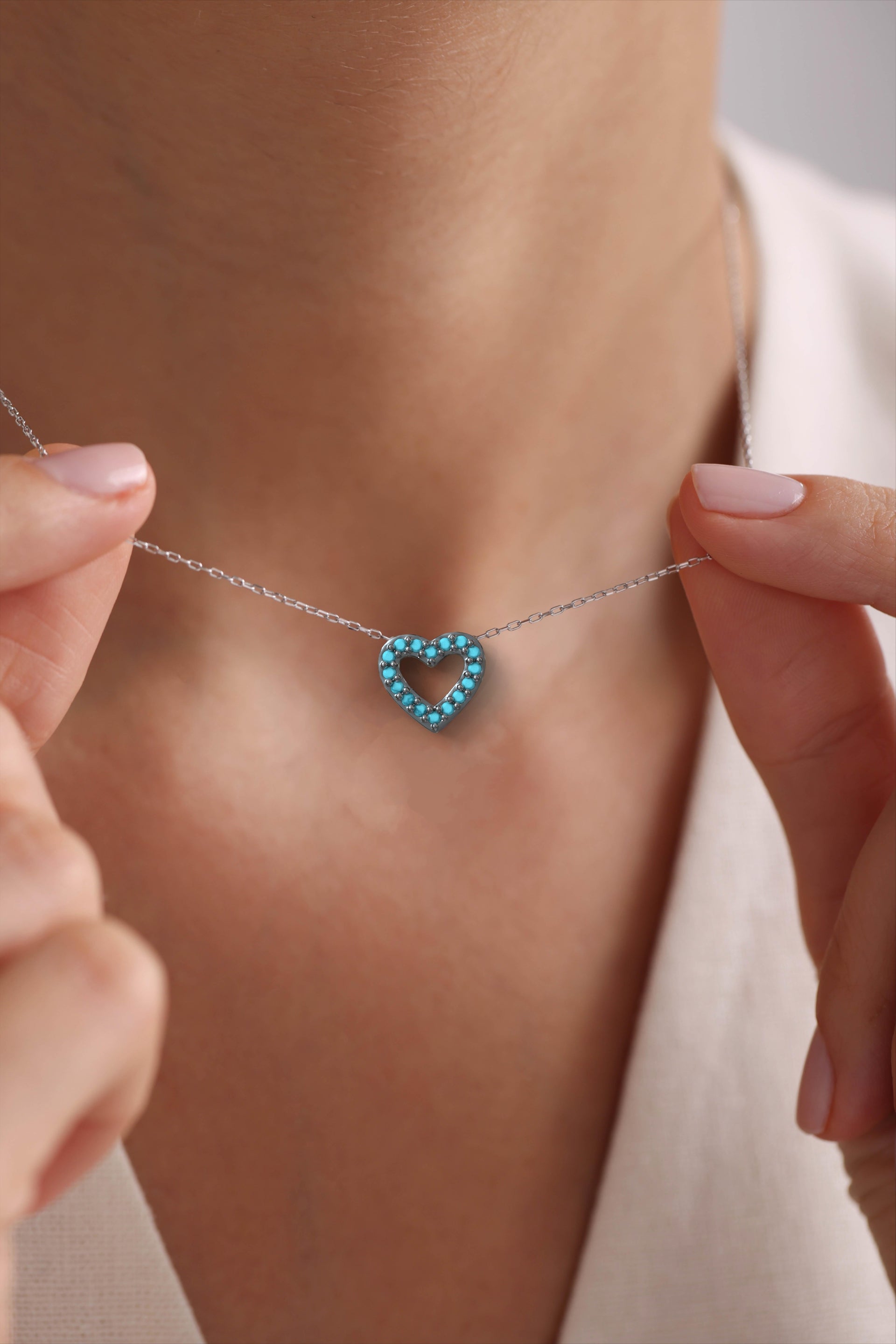 Valentine Gift Minimal Heart Pendant Necklace