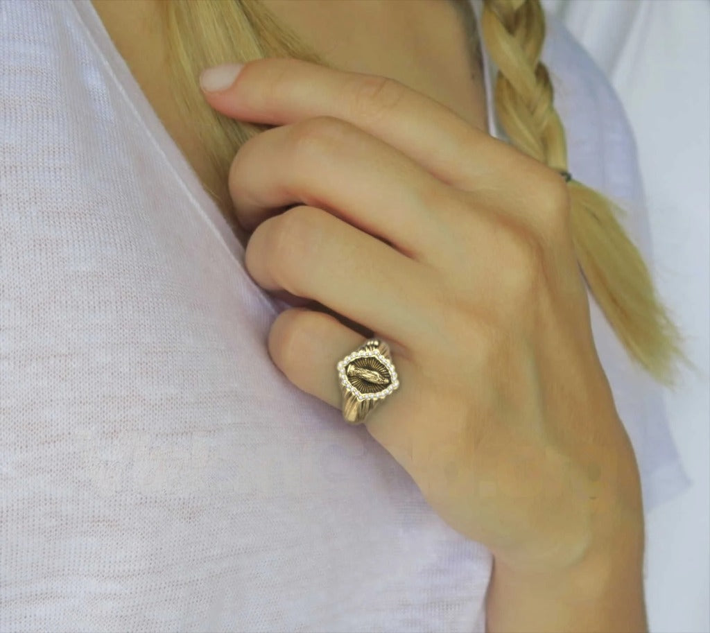 Elegant Chevalier Virgin Mary Ring