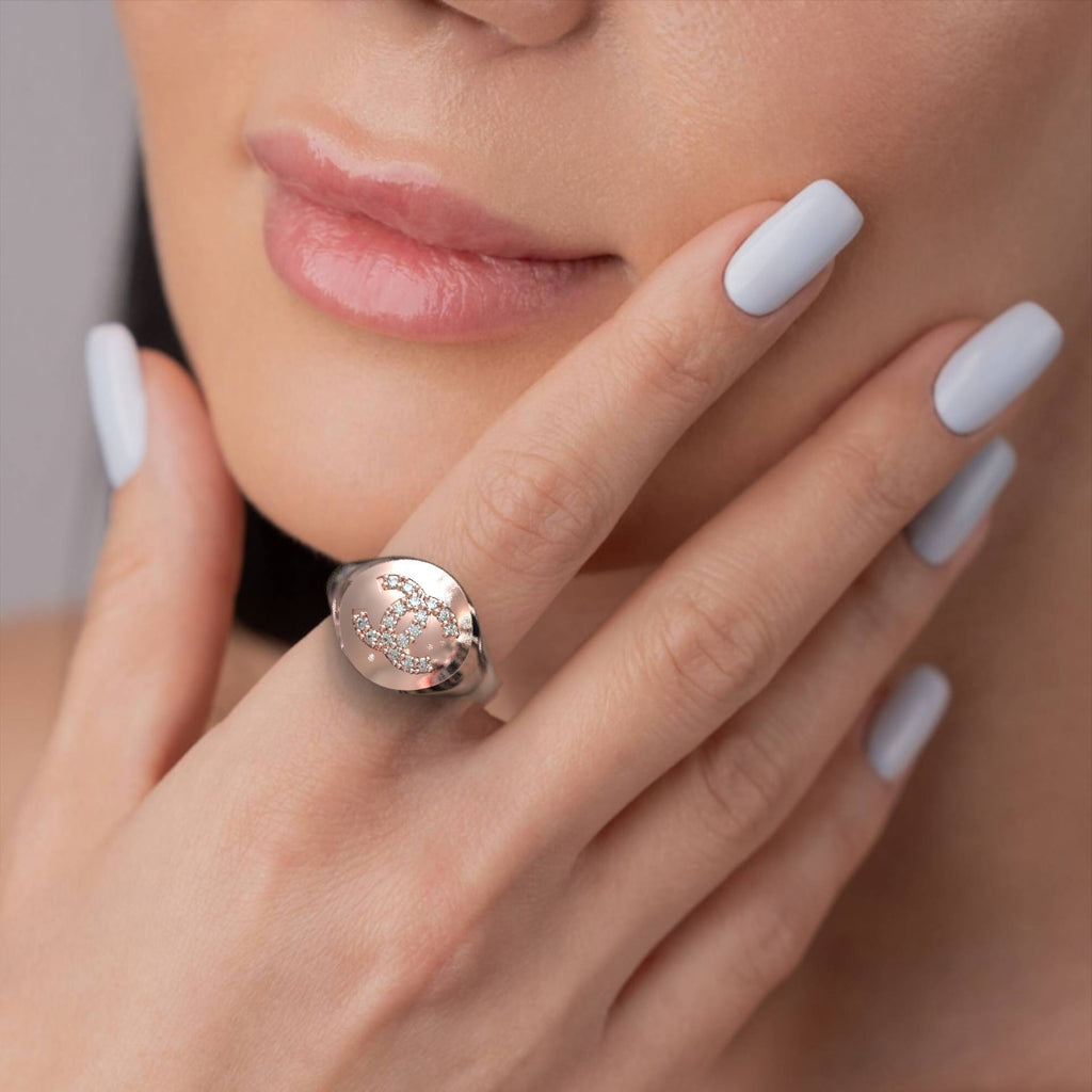 Dazzling Chevalier Women's Zircon Signet Ring