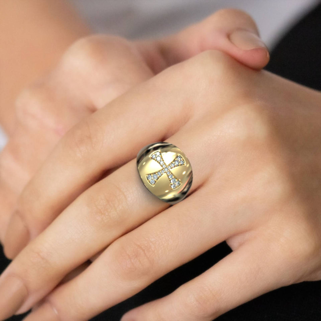 Elegant Chevalier Cross Ring