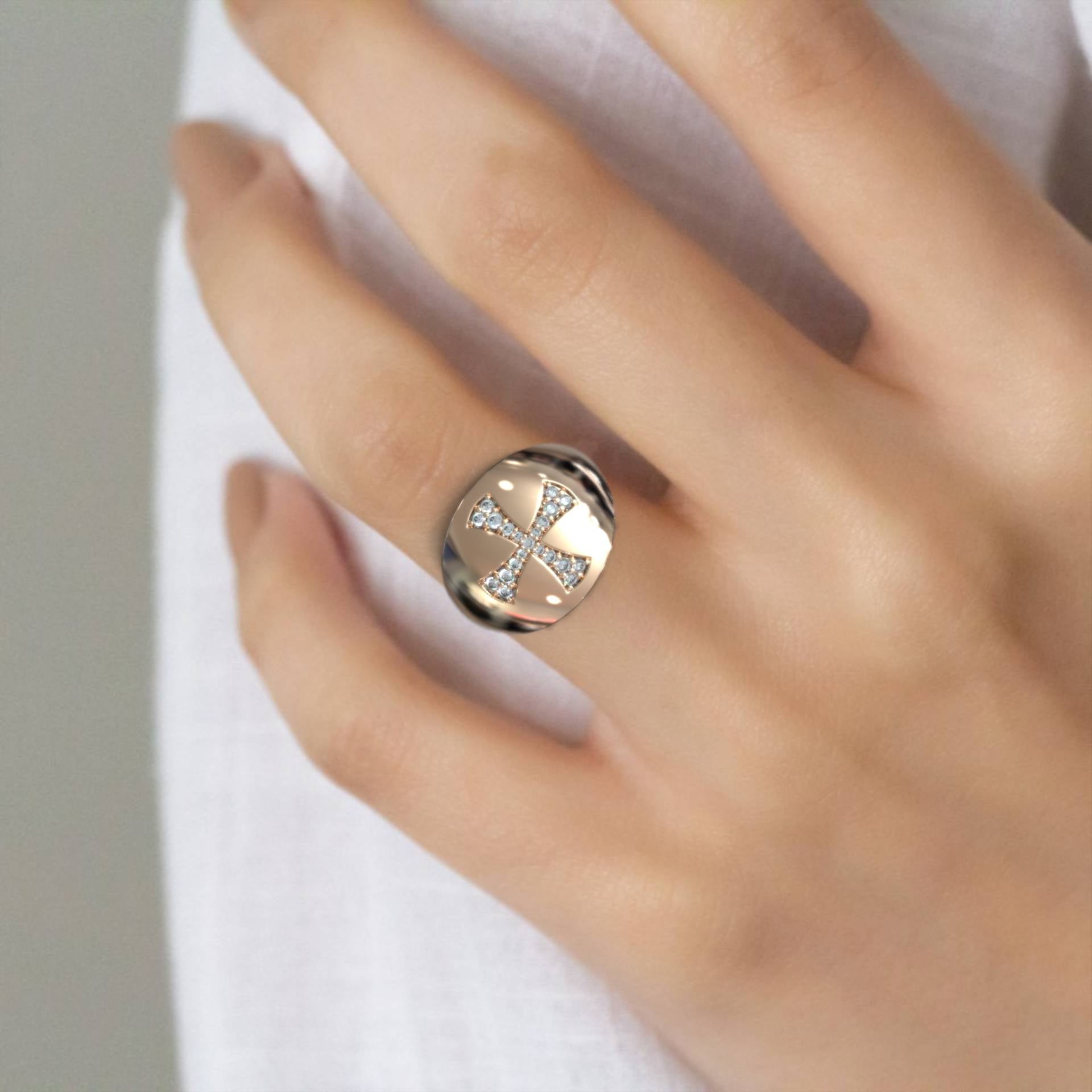 Elegant Chevalier Cross Ring