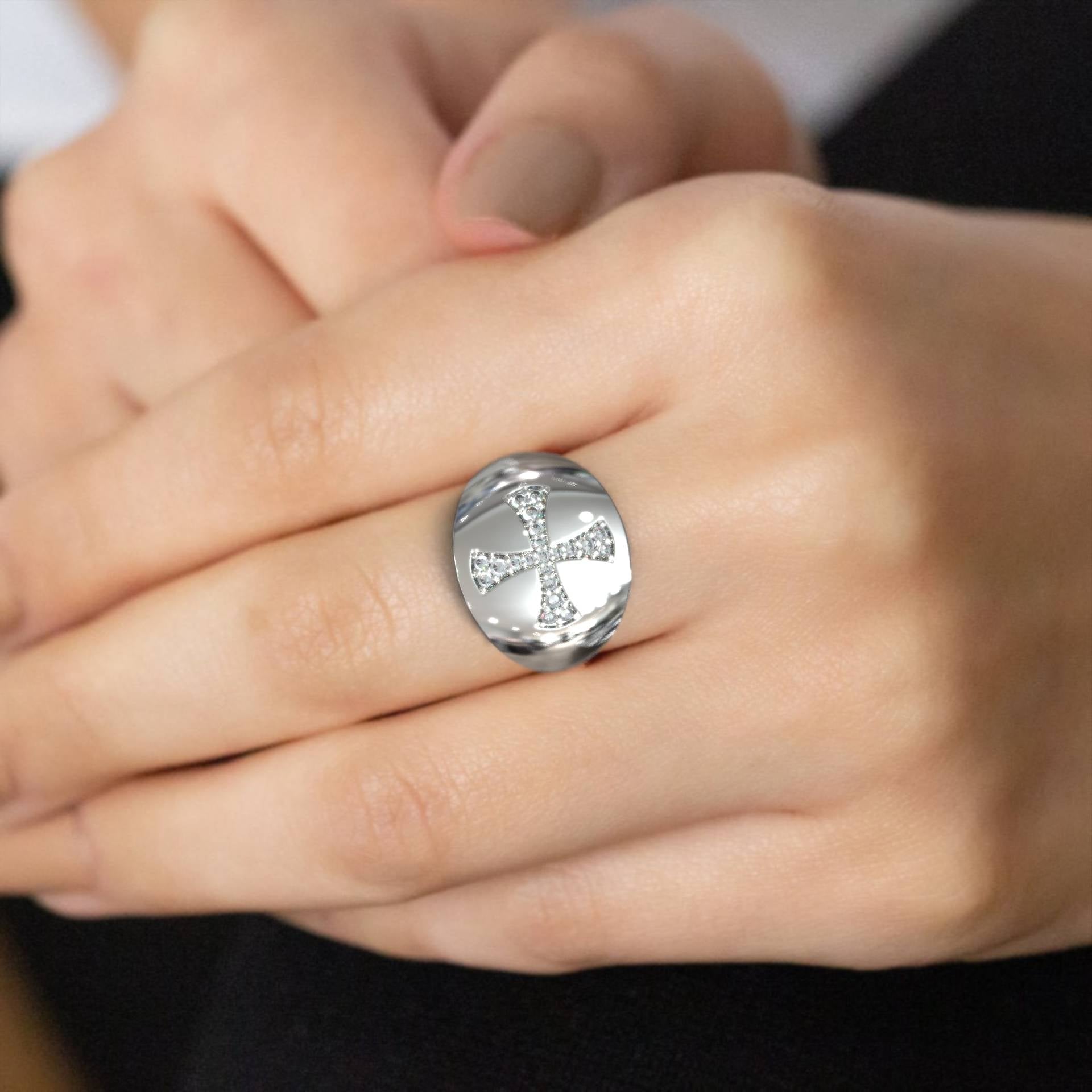 Elegant Chevalier Cross Ring