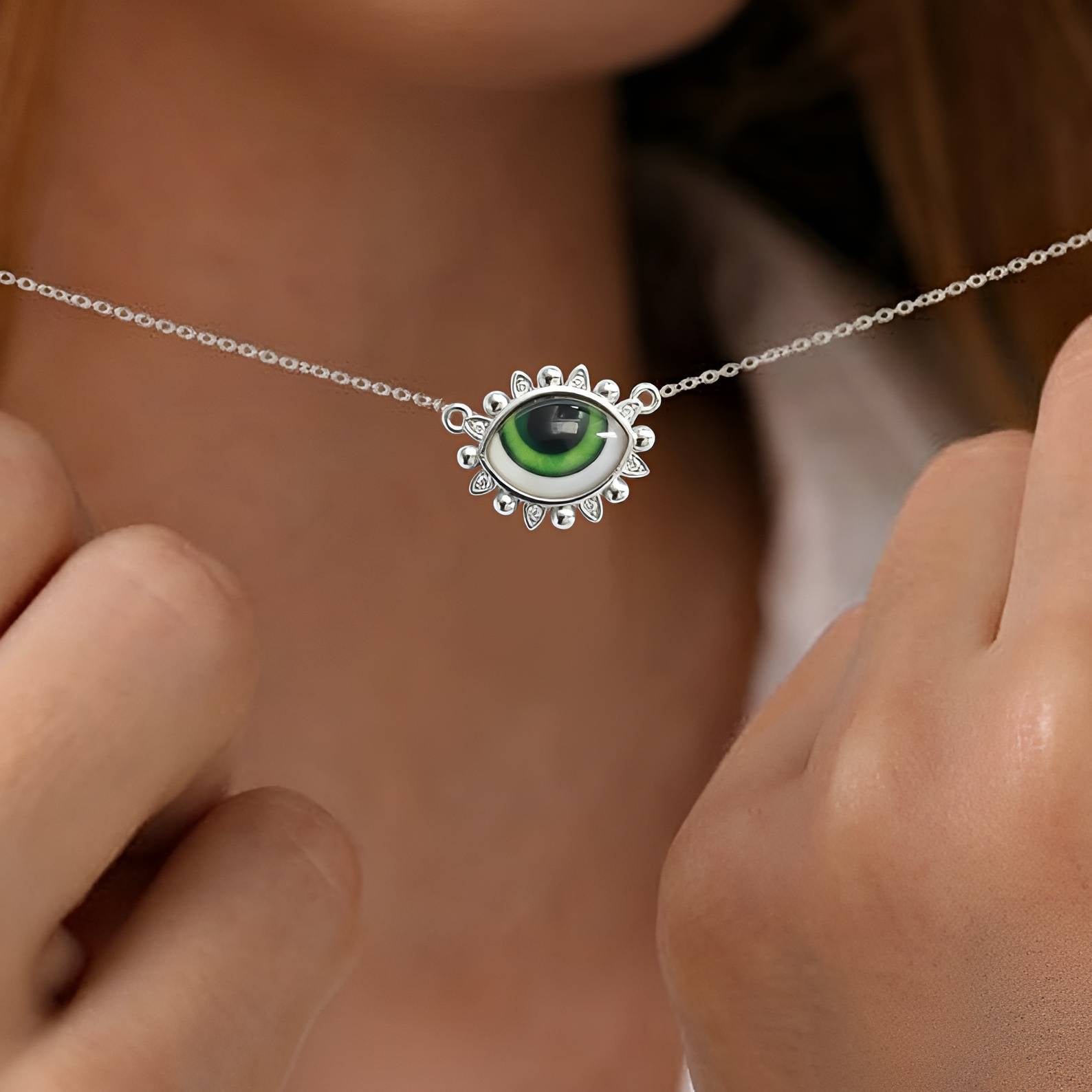 Romantic Mystic Green Eye Pendant Necklace