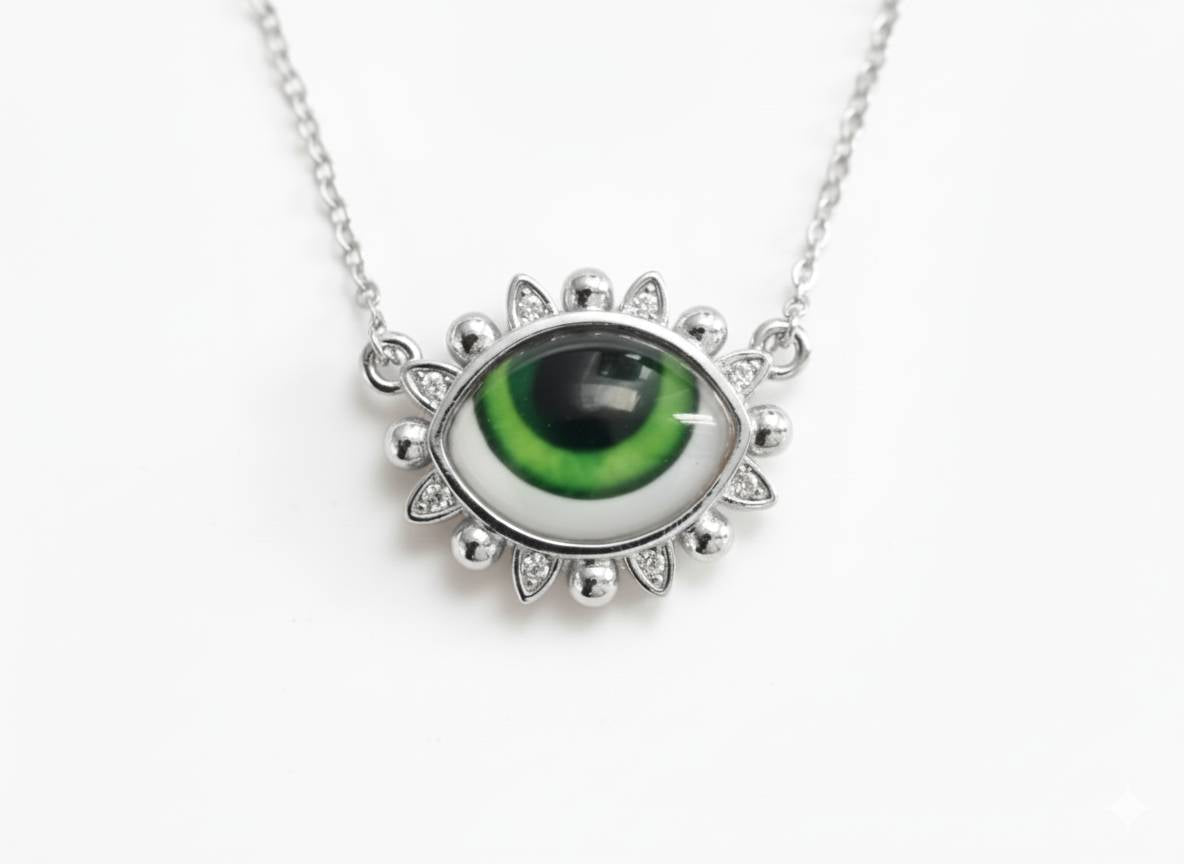 Romantic Mystic Green Eye Pendant Necklace